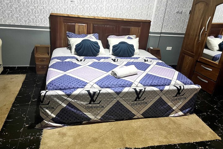 Room 19 of 60