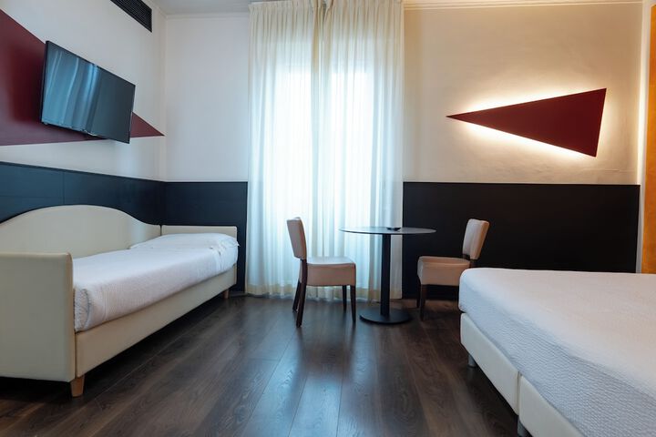 Room 26 of 78