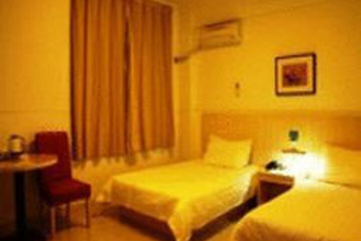 Room 2 of 5