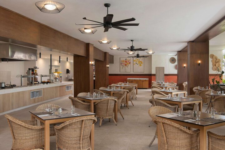 Dining 209 of 259