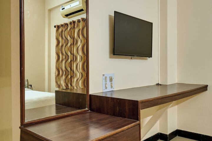 Room 51 of 54