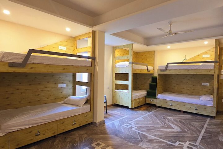 Room 10 of 52