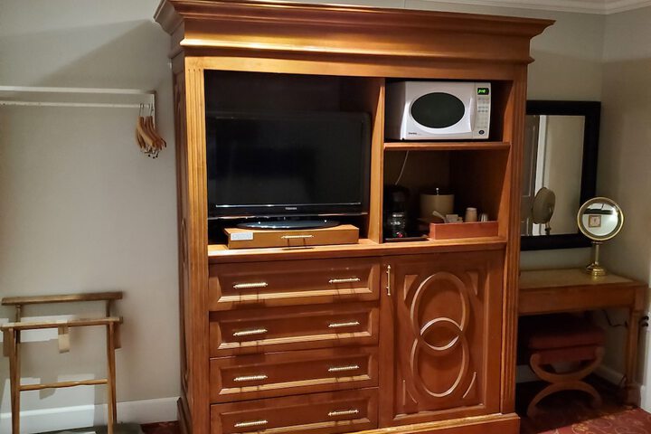 Room 15 of 34