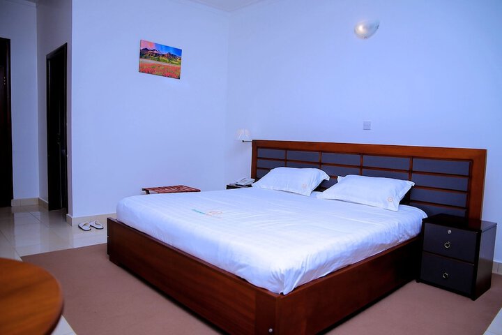 Room 11 of 26