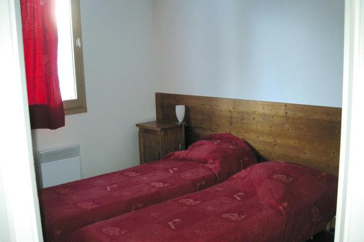 Room 5 of 43