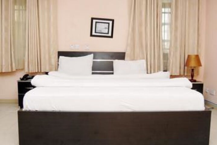 Room 49 of 83