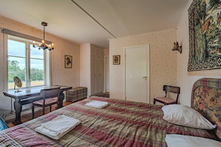 Room 86 of 148
