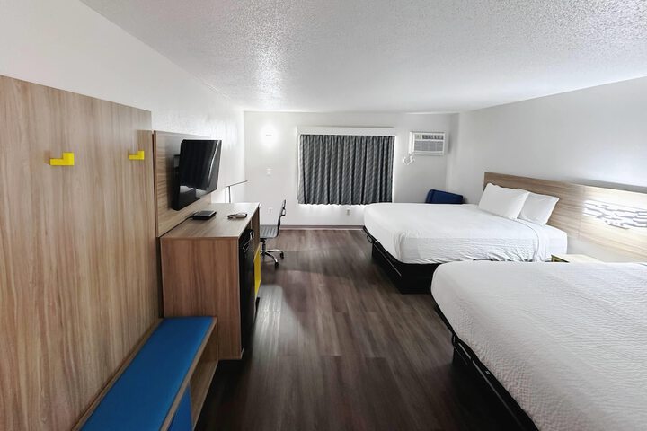 Room 14 of 34