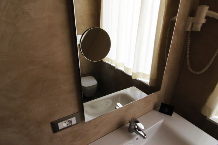 Room 20 of 34