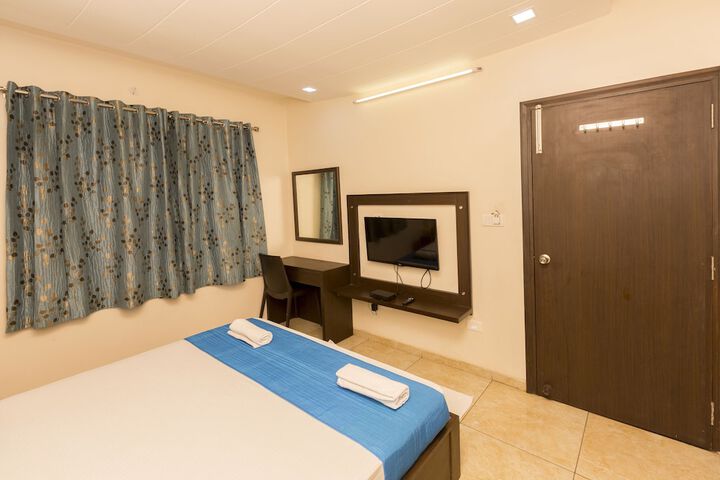 Room 14 of 38