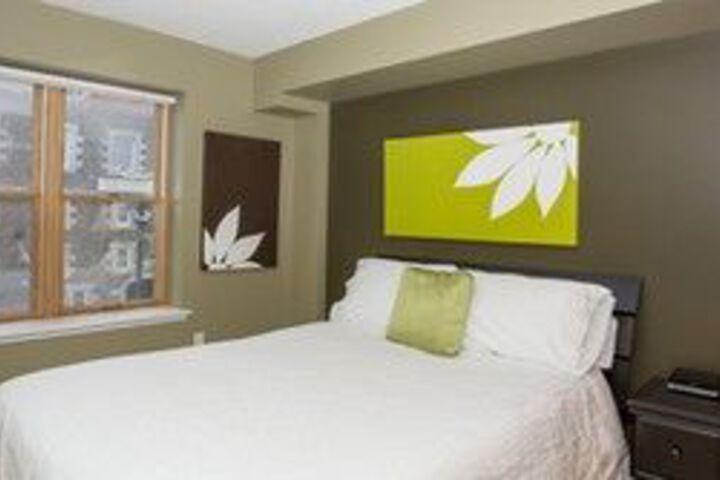 Room 13 of 27