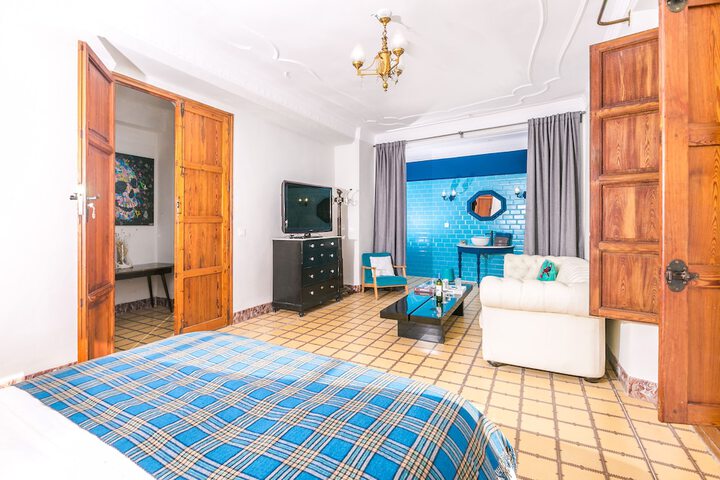 Room 60 of 76