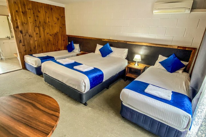 Room 15 of 58
