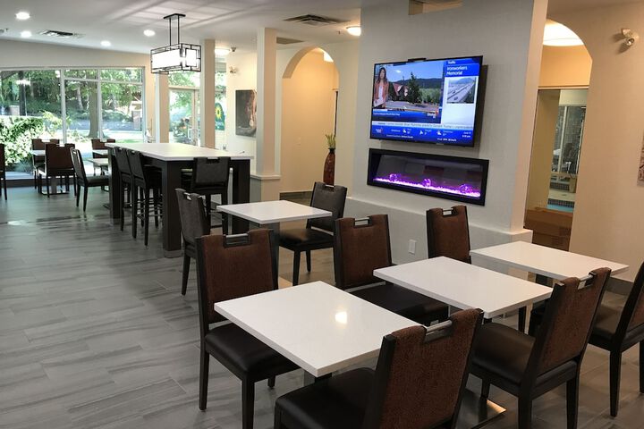 Breakfast/Coffee Service 54 of 61