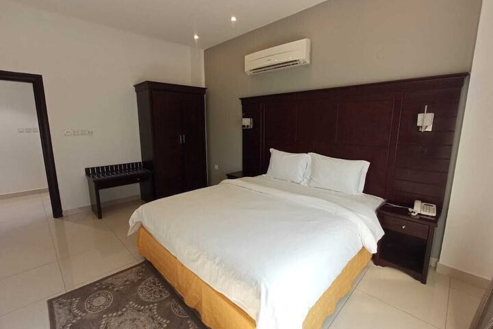 Room 5 of 15