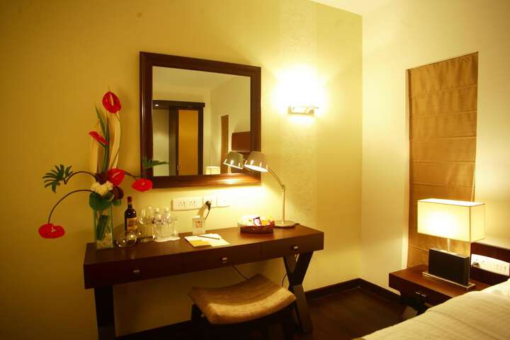 Room 9 of 36