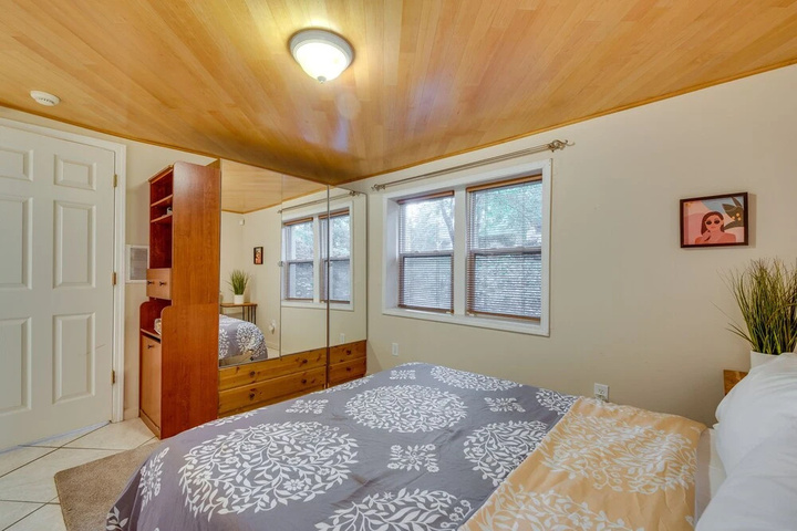 Room 2 of 13