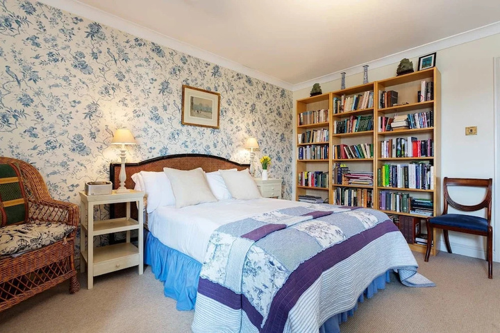 Room 2 of 12