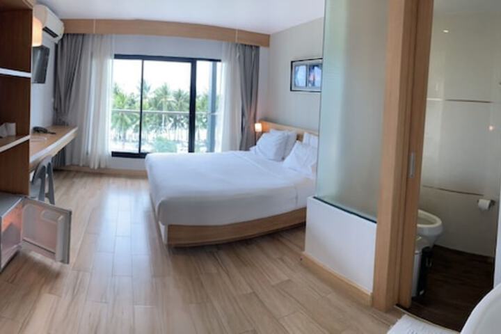 Room 12 of 23