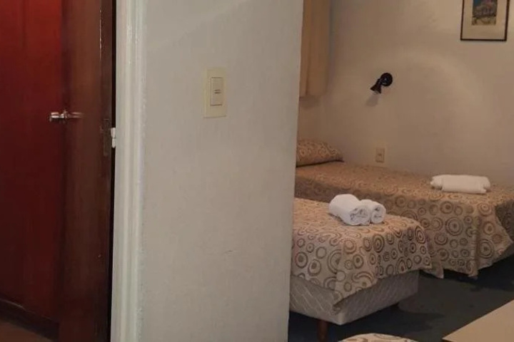 Room 5 of 15