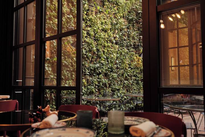 Dining 44 of 63