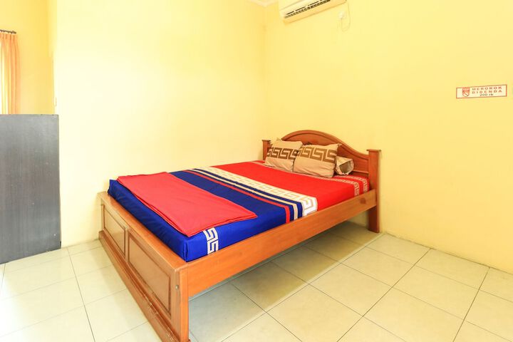 Room 12 of 33