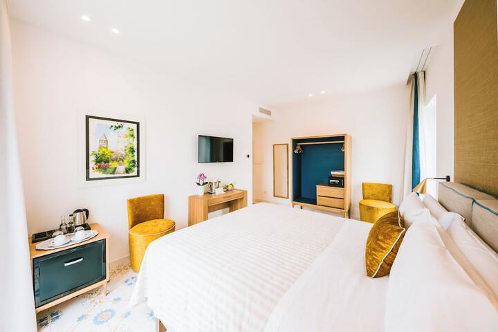Room 21 of 159