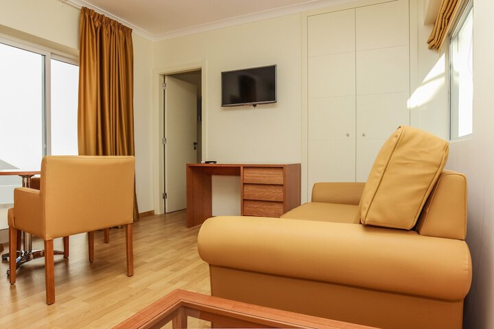 Room 20 of 47
