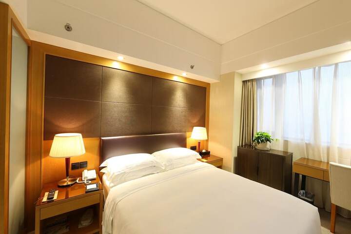 Room 19 of 42