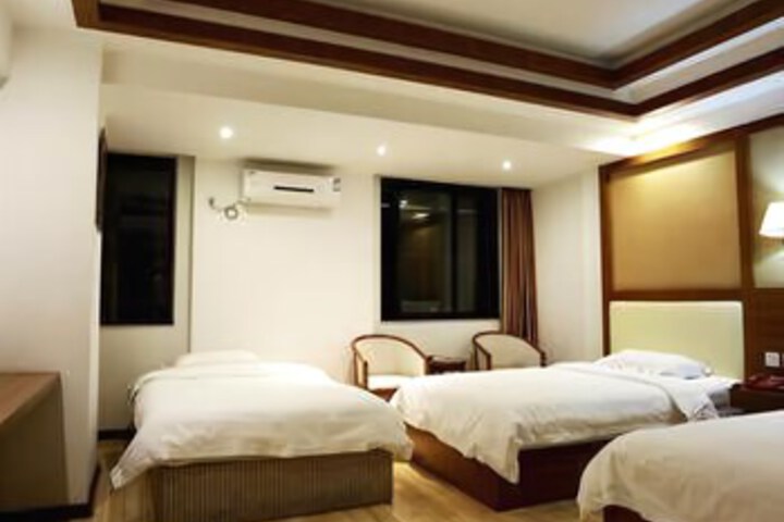 Room 8 of 8