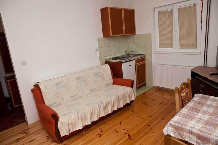 Room 30 of 53