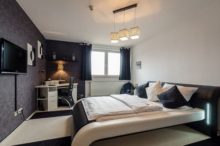 Room 16 of 27