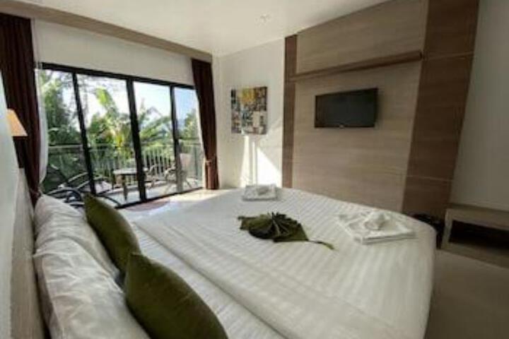 Zodiac Seaview Patong