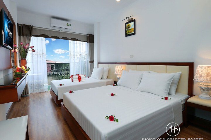Room 25 of 61