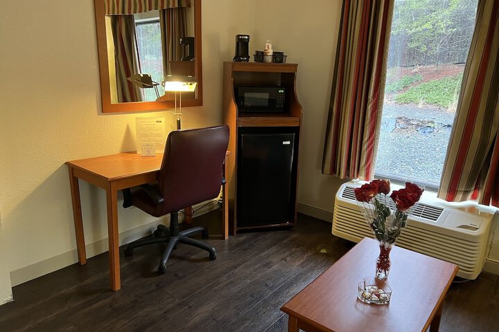 Room 6 of 34