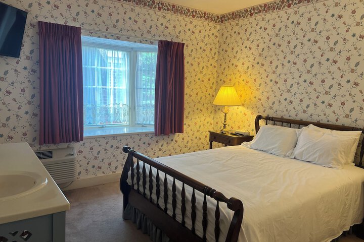 Room 44 of 84