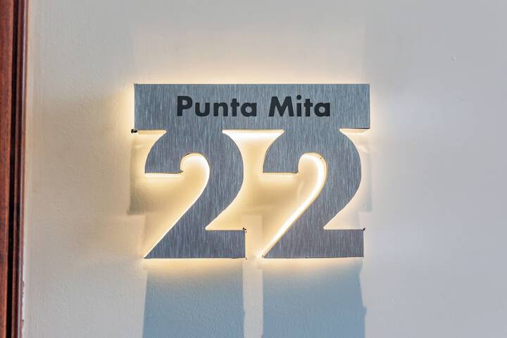 Room 142 of 329