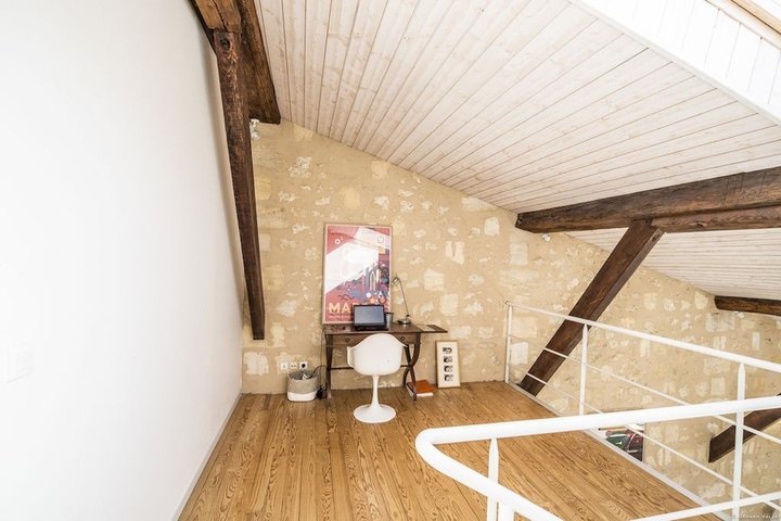 Room 12 of 22