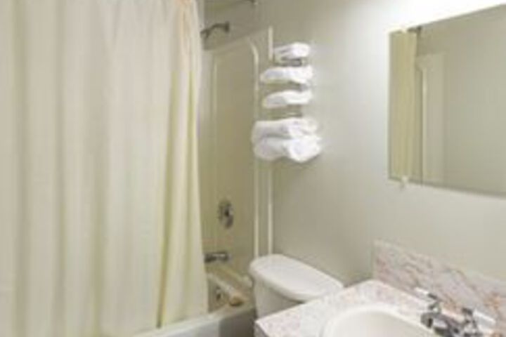 Room 2 of 16