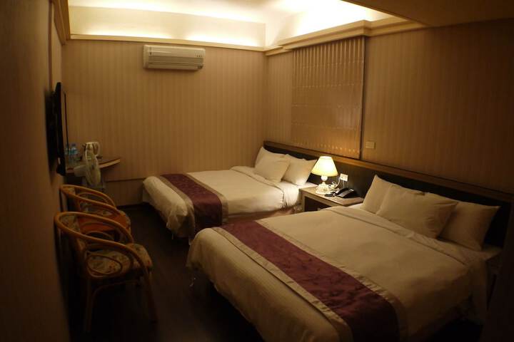 Room 18 of 47