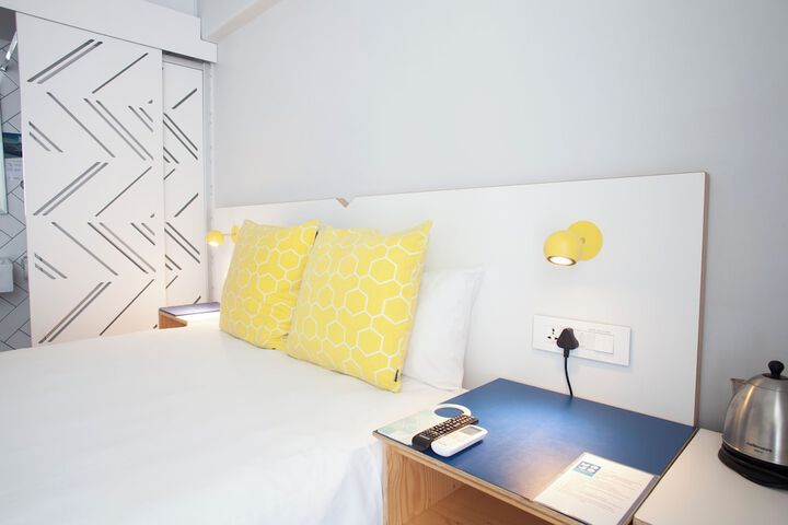 Room 115 of 148