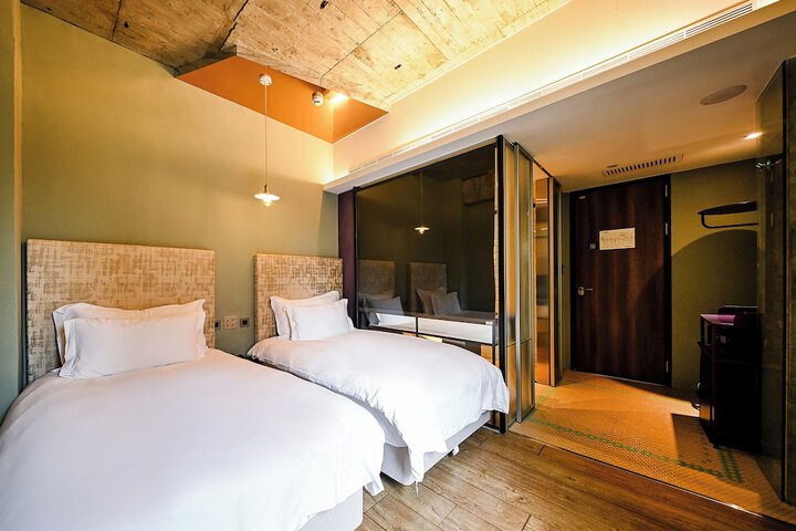 Room 19 of 141