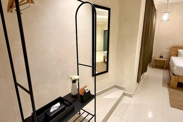 Room 17 of 29