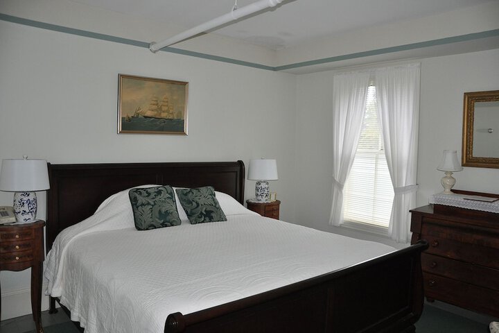 Room 5 of 15