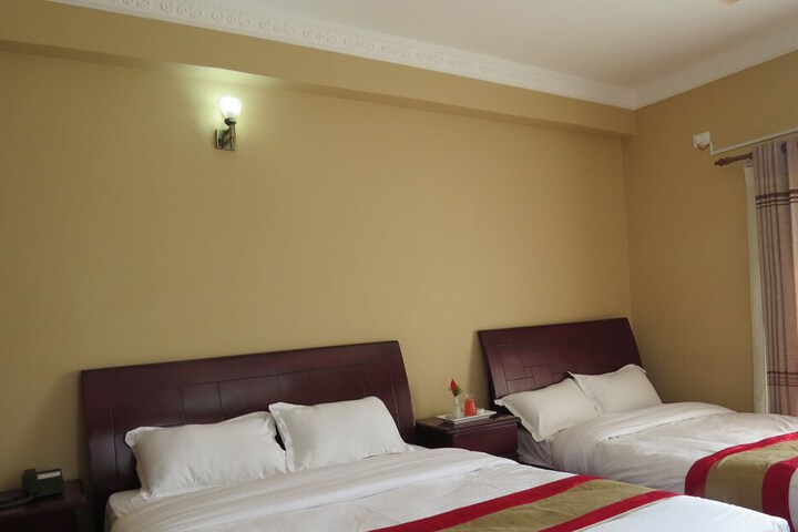 Room 3 of 41