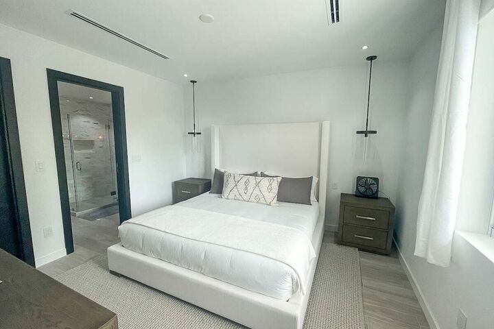 Room 114 of 172