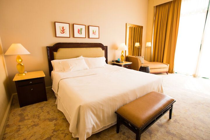 Room 5 of 38