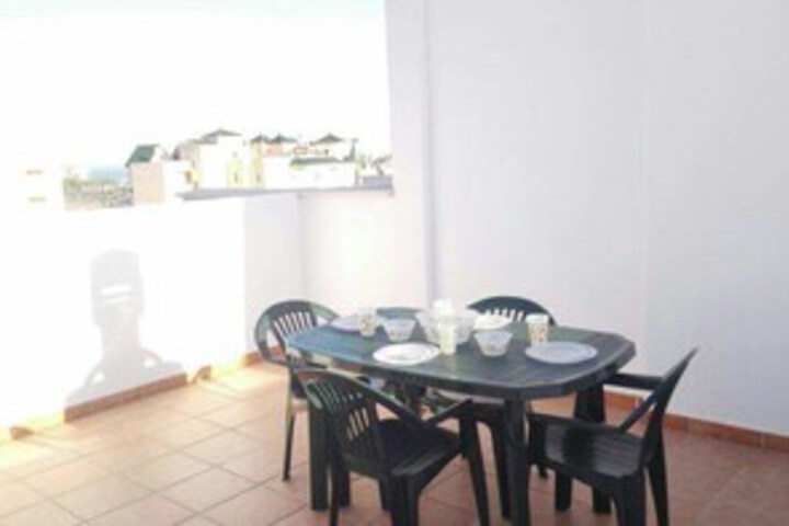 Dining 6 of 12