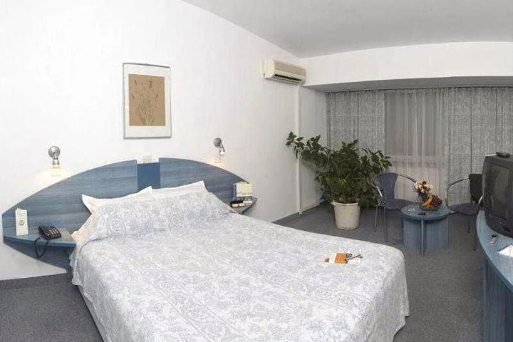 guest_rooms