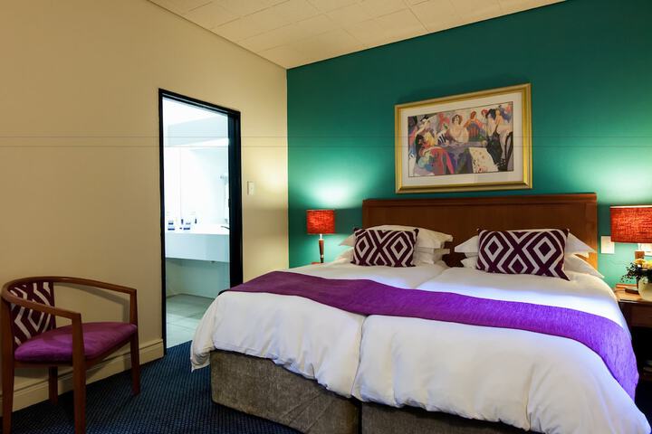 Room 11 of 31